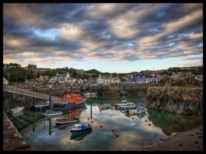 Bunnahabhain 5 - Farm Stay - Stunning Sea And Rural Views Странрар Экстерьер фото