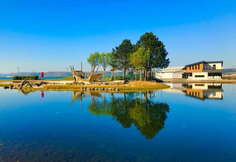 Bunnahabhain 5 - Farm Stay - Stunning Sea And Rural Views Странрар Экстерьер фото