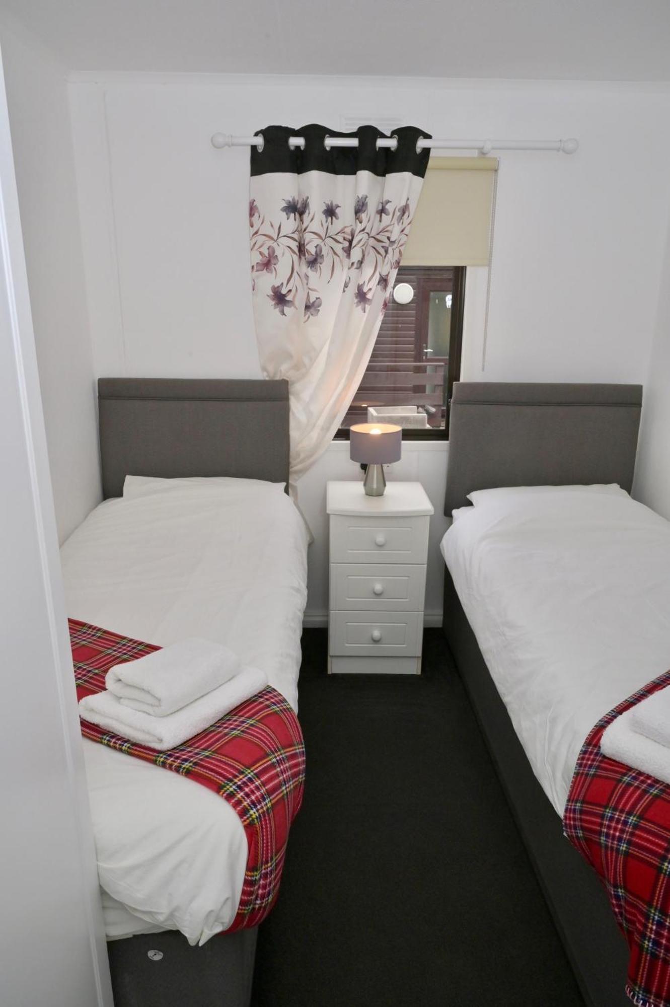 Bunnahabhain 5 - Farm Stay - Stunning Sea And Rural Views Странрар Экстерьер фото